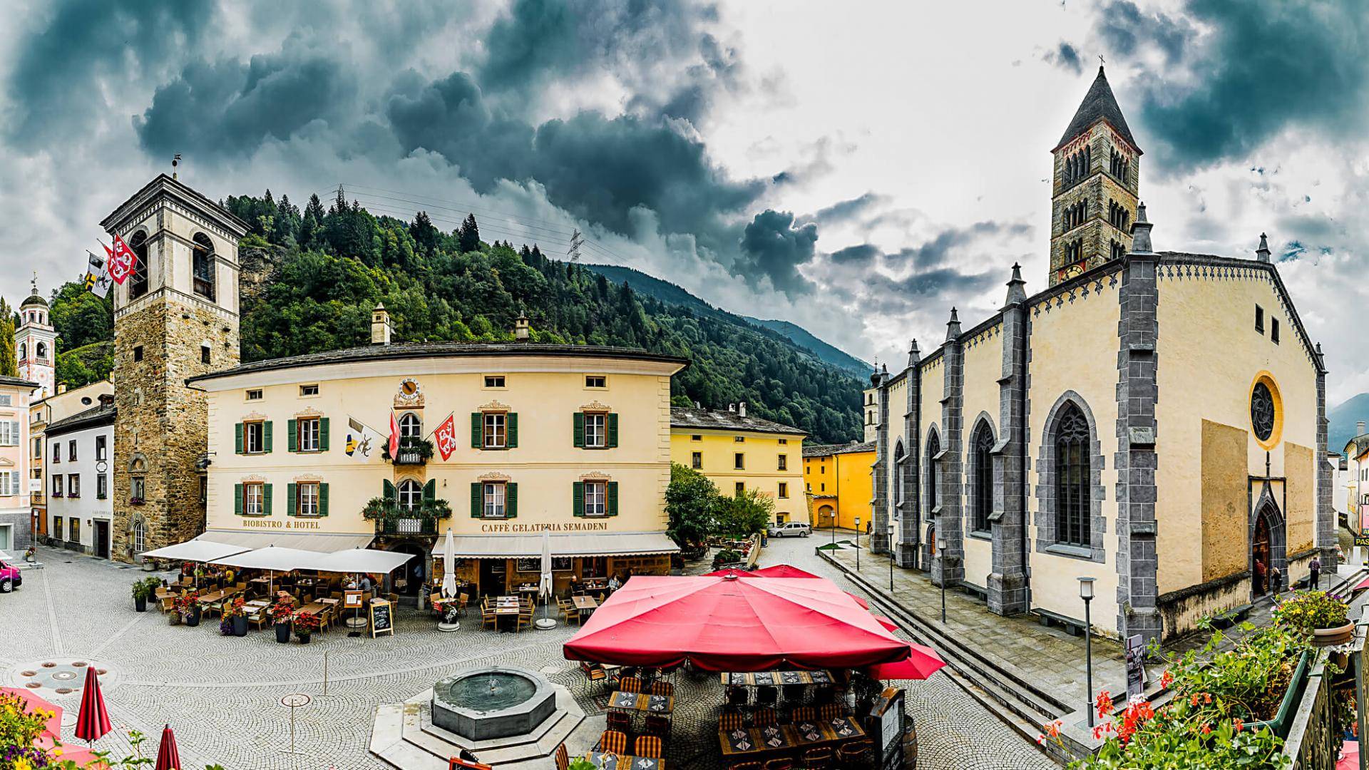 Bio-Bistro a Poschiavo: la piazzetta